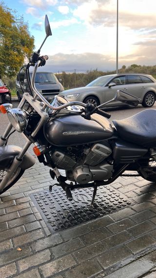 Honda Shadow VT 125 Custom