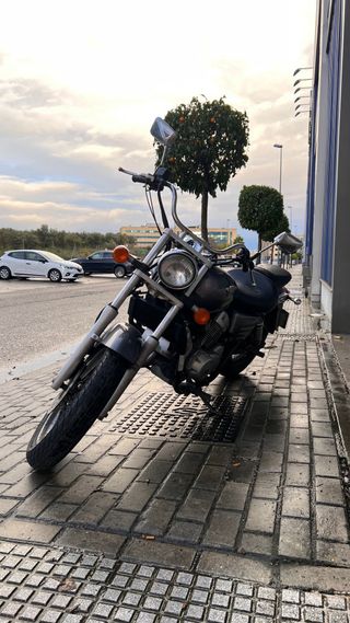 Honda Shadow VT 125 Custom