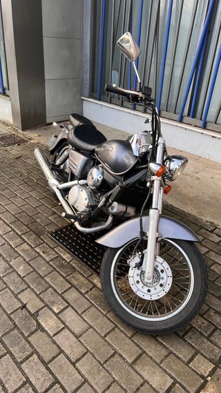 Honda Shadow VT 125 Custom