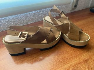 Sandalias camel plataforma