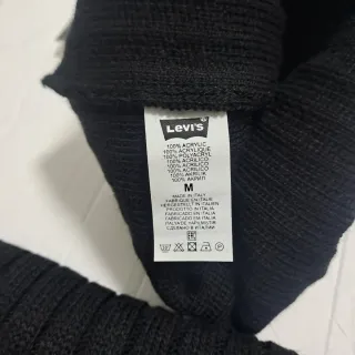 Completo Levi's: Sciarpa, Guanti, Cappellino Tg. M