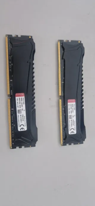 2 Memorias RAM HyperX Savage DDR4 2x8, 16 gigas