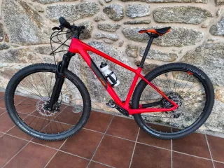 Bicicleta Cube Reaction Pro C:62 Carbono