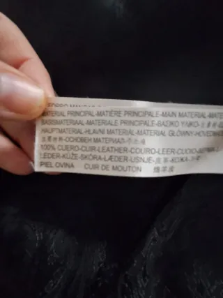 Cazadora de cuero negra