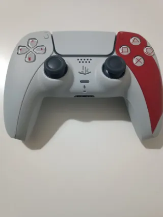 Mando PS5 God of War con joystics TMR magnéticos.