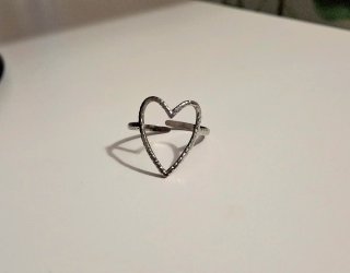 Anello a forma di cuore