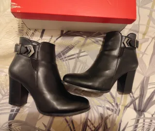 Botines negros tacón