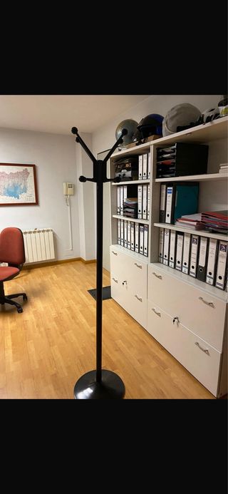 Muebles de oficina blancos