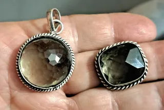 Anello e pendente  infiani con cristallo fumé