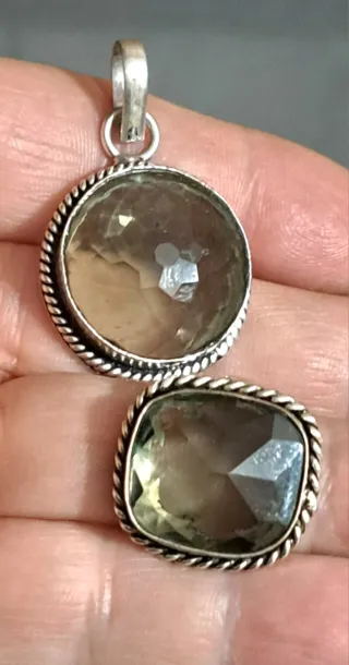 Anello e pendente  infiani con cristallo fumé