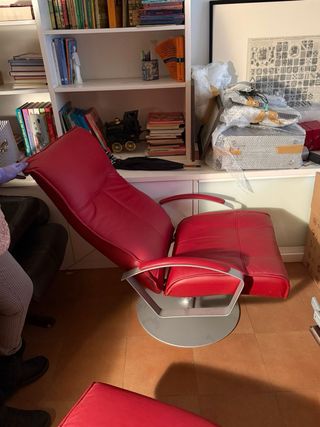 Sillón Relax Piel Roja con Reposapiés URGENTE