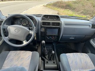 Toyota Land Cruiser 90 2000