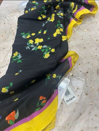 NUEVO Pañuelo foulard Desigual flores amarillas