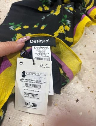 NUEVO Pañuelo foulard Desigual flores amarillas