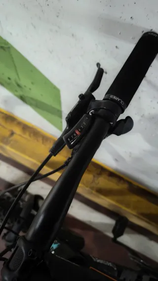 Bicicleta Eléctrica Negra