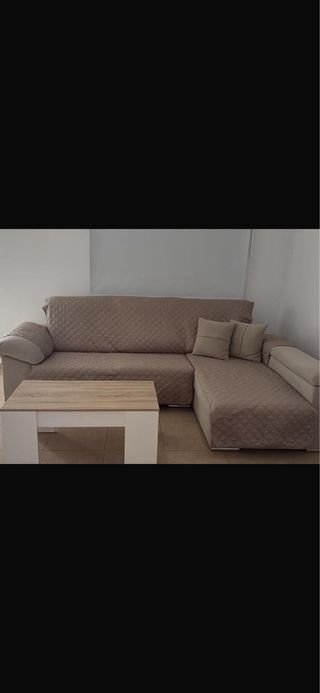Vendo Sofá + mesa centro, la tela es ANTIMANCHAS