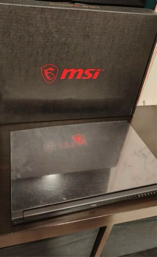 Portátil Gaming MSI Rojo