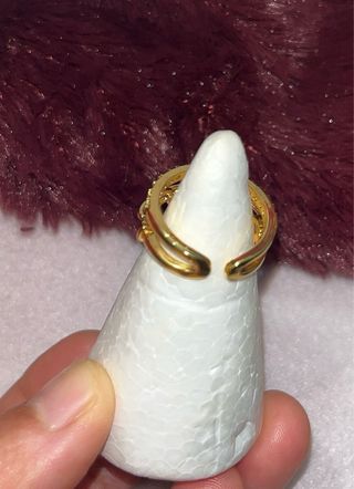 Anillos dorados ajustables con colgante