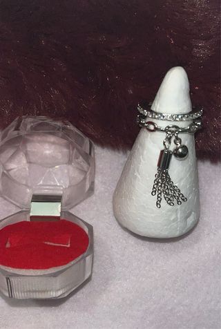 Anillos dorados ajustables con colgante