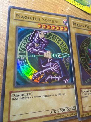 Lote 2 cartas Yu-Gi-Oh! Mago Oscuro