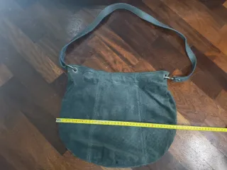 Borsa a tracolla grigia in pelle scamosciata