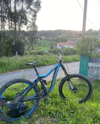 Giant Reign DH Bicicleta Montaña