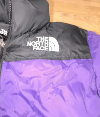 Abrigo The North Face Morado y Negro