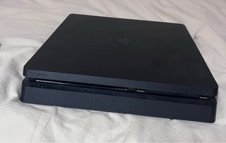 PS4 (PlayStation 4) Negra + 8 Juegos