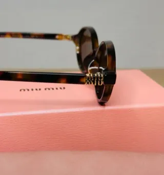 Gafas de sol Miu Miu Tortoise