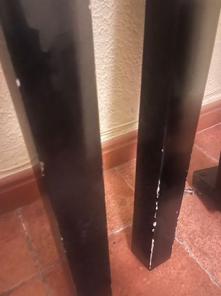 Mesa de comedor negra de madera