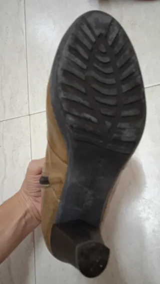 Botines piel camel T. 38