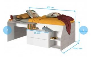 Cama alta con escritorio y almacenaje