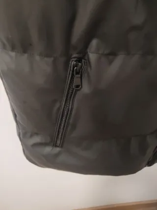 Chaleco ICON con capucha