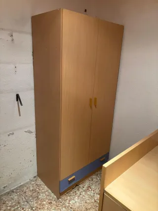 Cama con cajones y armario