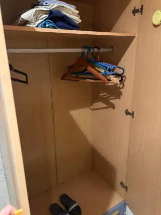 Cama con cajones y armario