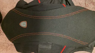 Chaleco Hípica Negro Malla