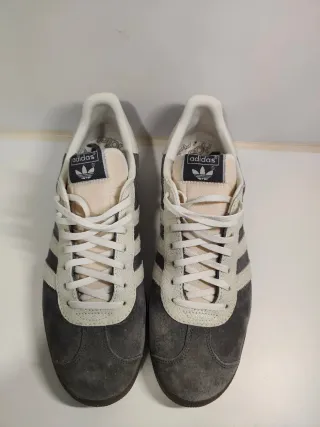 Adidas Gazelle Gris y Blanco