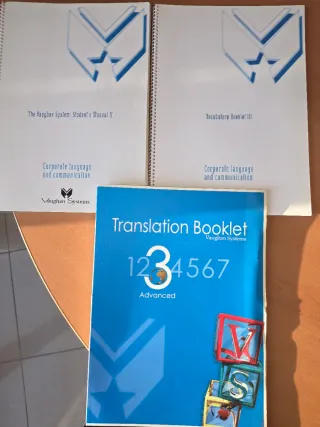 5 cuadernos de Pueblo Ingles y 3 de Vaughan