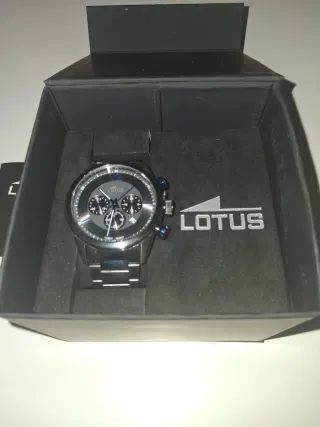 Reloj Lotus Hombre Blanco y Negro