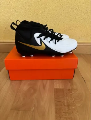 Botas Fútbol Nike Phantom Luna MG Niños