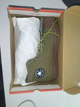 Zapatillas altas verdes y marrones