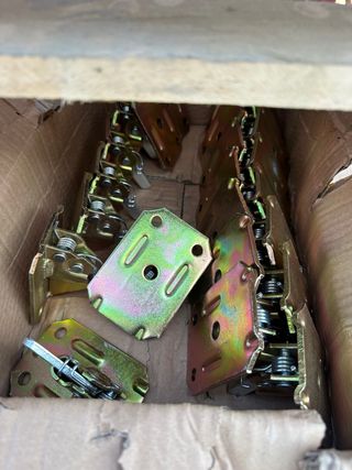 Rana de encofrado metálica nueva