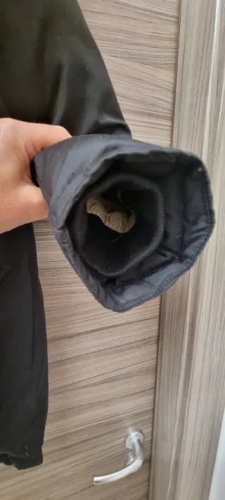 Piumino Treapi nero con cappuccio in pelliccia