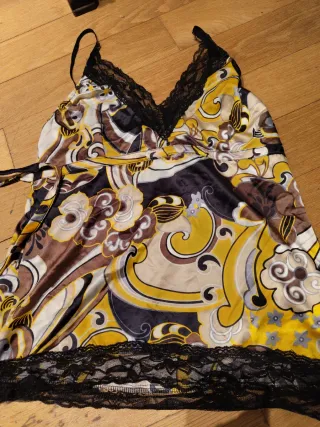 Camiseta lencera con encaje