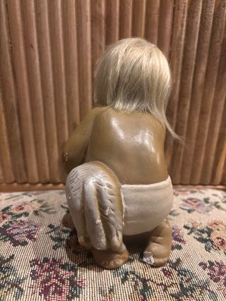 Figura de niño con cordero