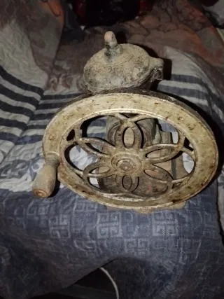 Molino de café antiguo