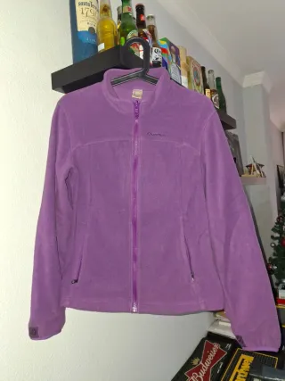Chaquetón morado impermeable