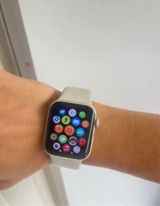 Apple Watch SE Plata/Blanco Casi Nuevo