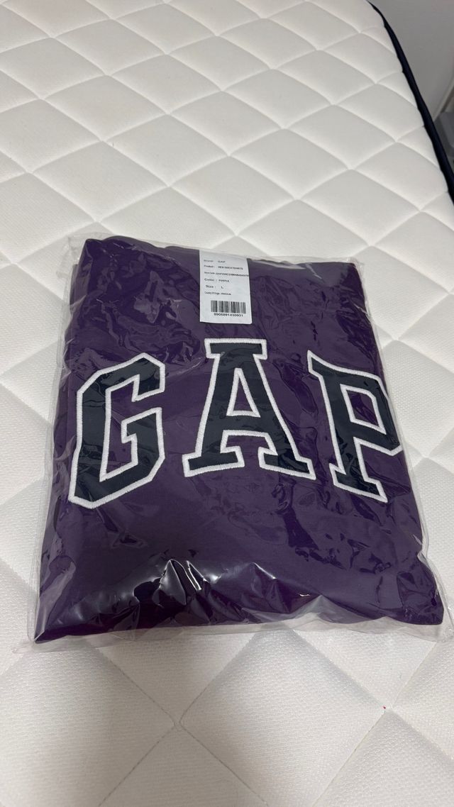 Sudadera GAP Morada Talla L