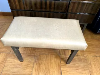 Reposapiés acolchado madera y tela